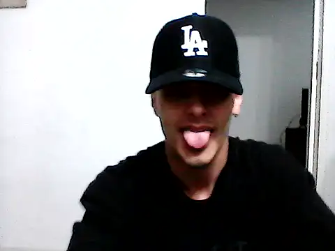Aronfox23 stripchat live cam model