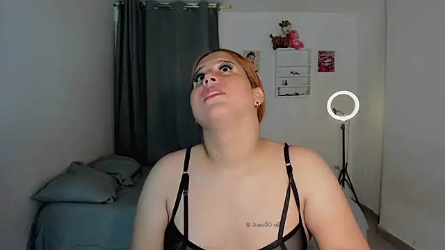 Sofiababyy stripchat live cam model