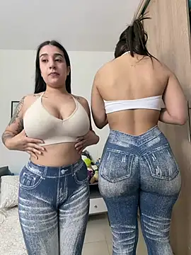 valeria4 stripchat live cam model