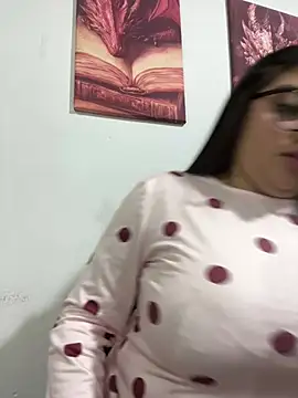 croftsmila stripchat live cam model