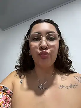 KittyObsession stripchat live cam model
