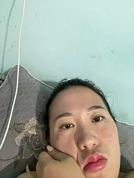 Ruby-cum stripchat live cam model