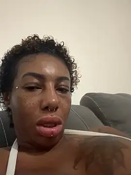 that_slut_diamond stripchat live cam model