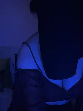 Jumanaa stripchat live cam model