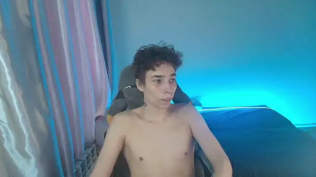 Adam_Kroy stripchat live cam model
