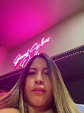 sexyyykloee stripchat live cam model
