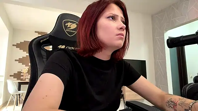 Nikaliva stripchat live cam model
