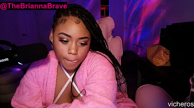 BriannaBrave stripchat live cam model