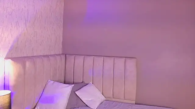 OliverWyse stripchat live cam model