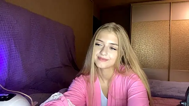 JenelleWhitehead stripchat live cam model