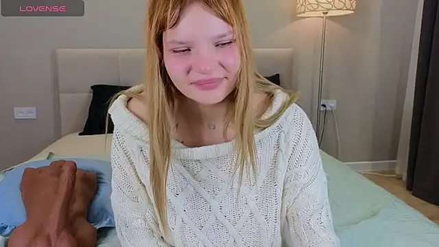 babyyullii stripchat live cam model