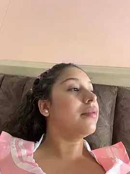 Shara_dreams stripchat live cam model