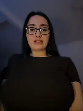 preetypeach stripchat live cam model