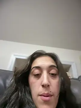 ThicBunz stripchat live cam model