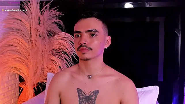 NicoKingg1_ stripchat live cam model