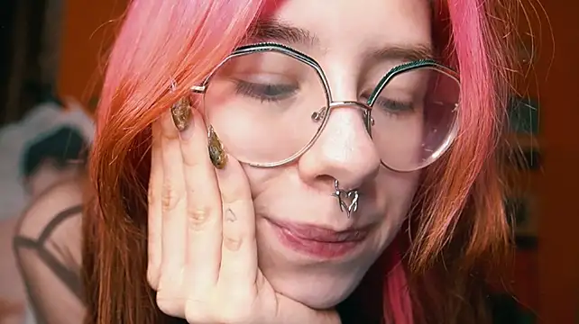cutiiepink stripchat live cam model