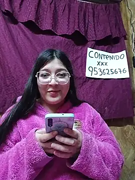 contenidorik stripchat live cam model