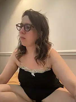 amooraaamoon stripchat live cam model