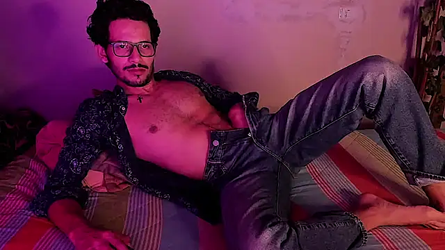 Nicholasrodrii stripchat live cam model