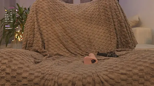 cinnamon_crisss stripchat live cam model