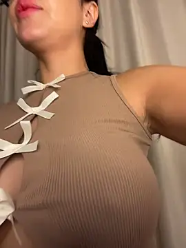 _Nina_1 stripchat live cam model