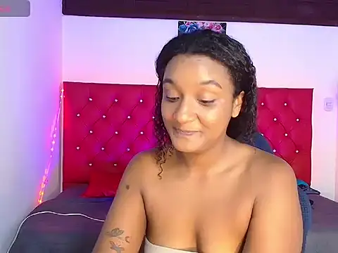 millysweetass stripchat live cam model
