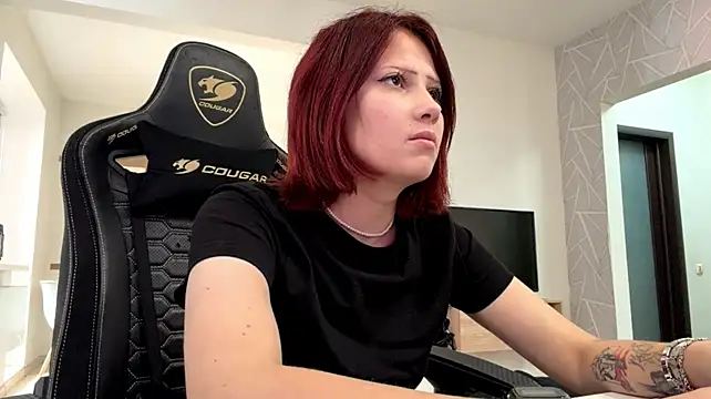 Nikaliva stripchat live cam model