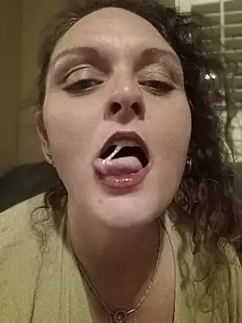Harley428 stripchat live cam model
