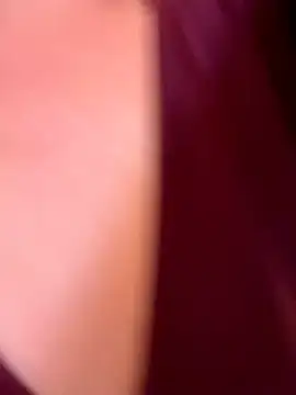 MaiseKnox stripchat live cam model