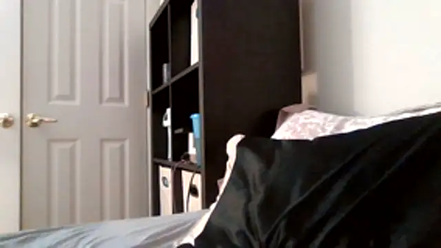 Brihorny stripchat live cam model