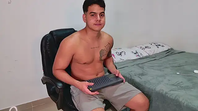 michael__jackzon stripchat live cam model