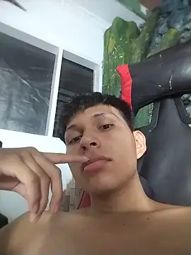XXSNOVER_ stripchat live cam model