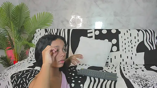 Kitty__Rose stripchat live cam model