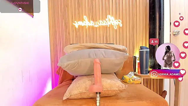 sofhiaa_adaams stripchat live cam model