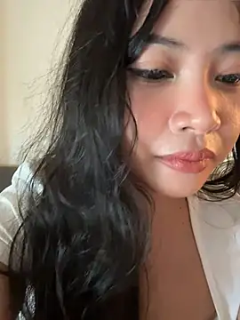 jinawaves stripchat live cam model