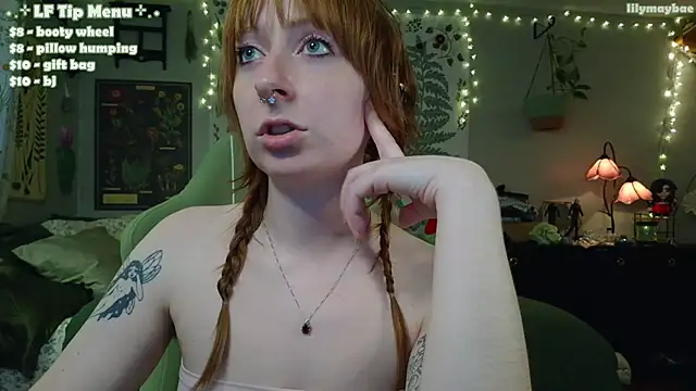 LilyMayBae stripchat live cam model