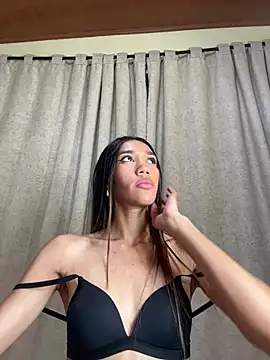 zoe_storm stripchat live cam model
