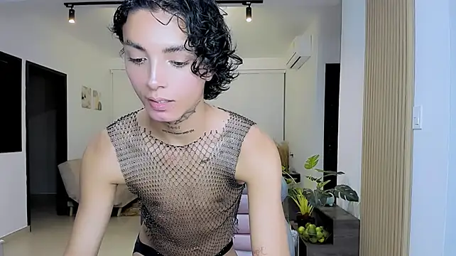 nilam_valker stripchat live cam model