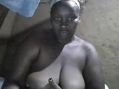 Blackbeaty003 stripchat live cam model