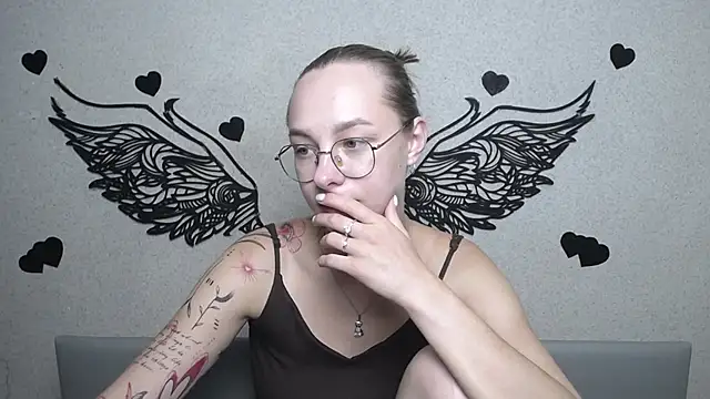 SteshaGlass stripchat live cam model