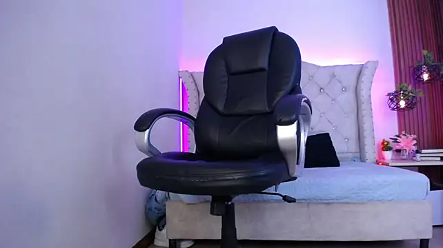 Kim_wood_ stripchat live cam model