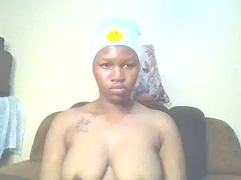 hottiebony stripchat live cam model