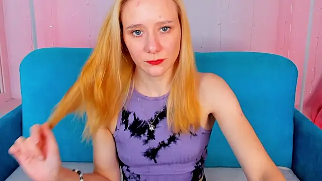 NikaBond stripchat live cam model