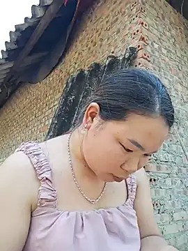 Linh-miulu stripchat live cam model