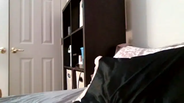 Brihorny stripchat live cam model