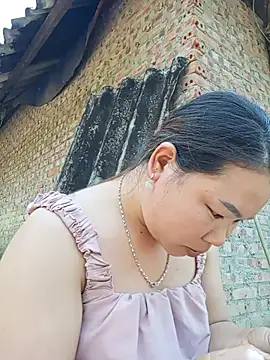 Linh-miulu stripchat live cam model