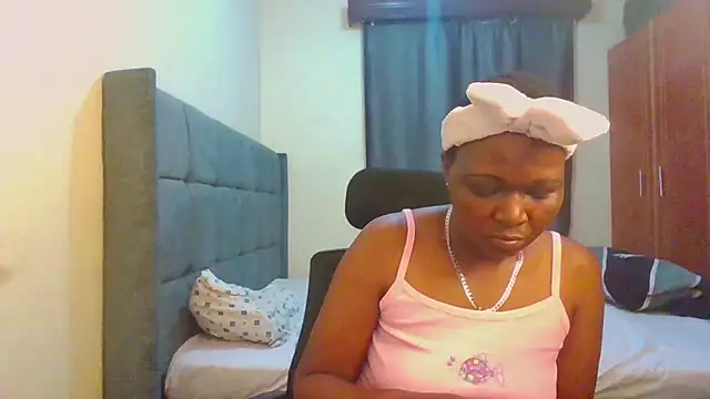 midnightsnack2 stripchat live cam model