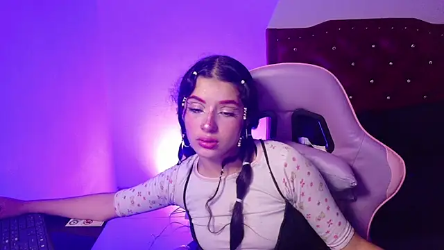 reina_neko stripchat live cam model