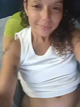 RiskyRoxy stripchat live cam model