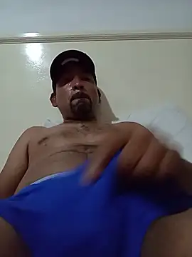 Ernesthot82 stripchat live cam model